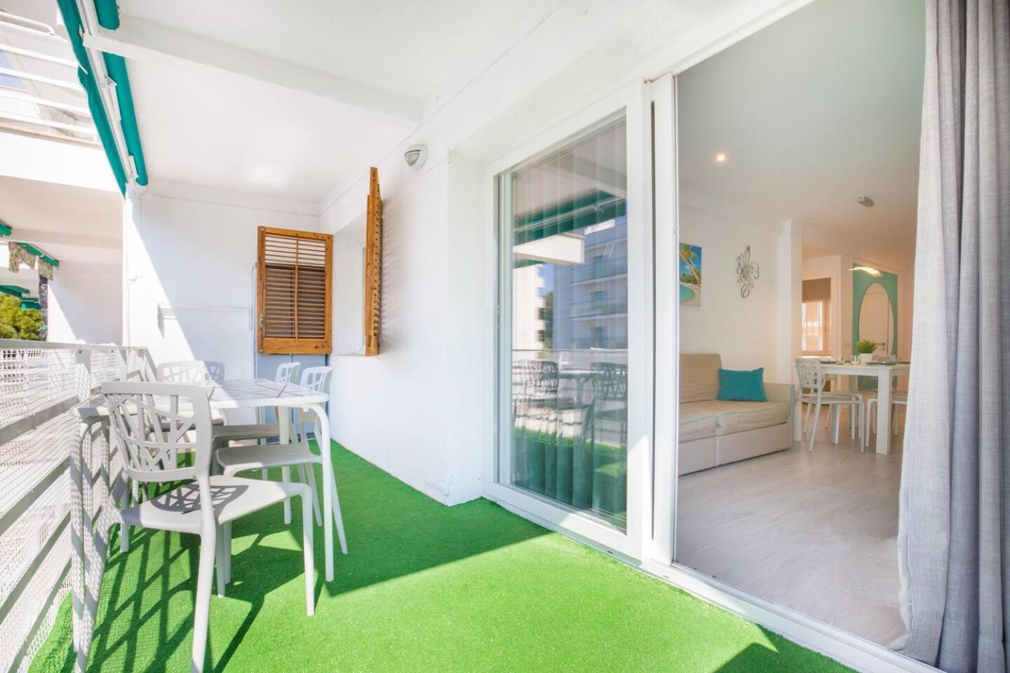 Uhc Carlos V Apartments Salou Exterior photo
